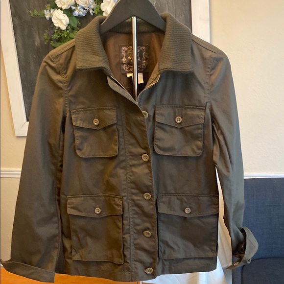 J. Crew Green Utility Jacket with Durable Cotton and Military-Inspired Style - Picture 2 of 11